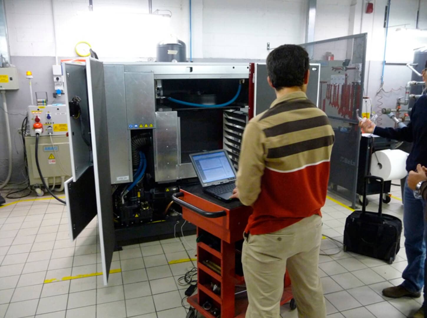isolation-stationary-piston-compressors-small