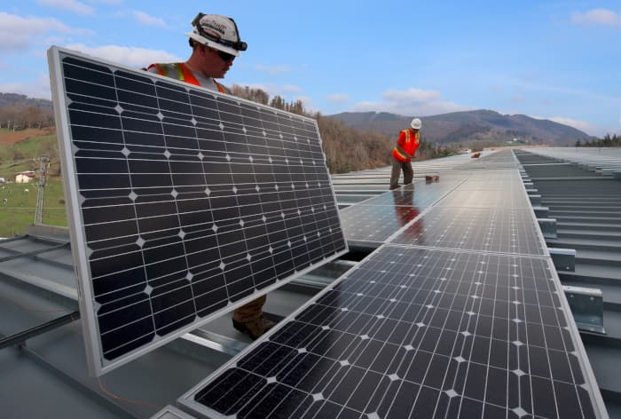 PANNEAUX SOLAIRES