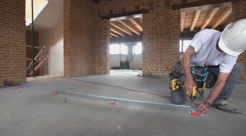Acoustic wall ties and wall mounts and are often used to improve the isolation level on buildings. However, a proper installation is important to achieve the optimum behaviour.