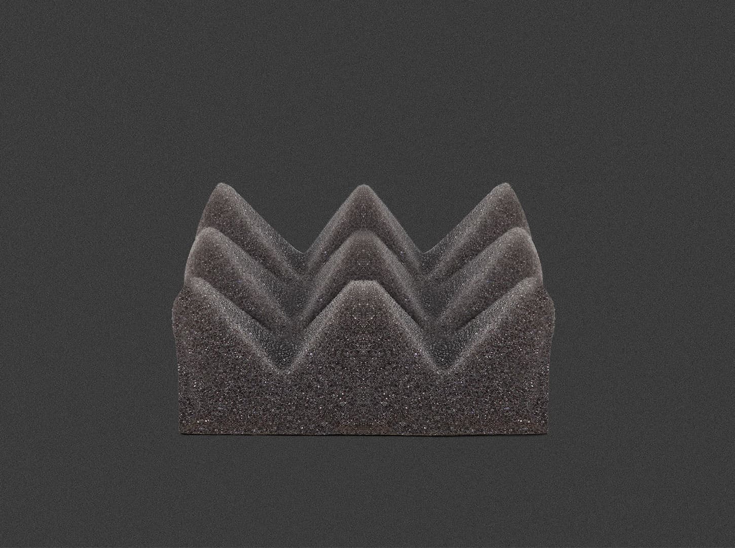 PYRAMIDALE GRISE