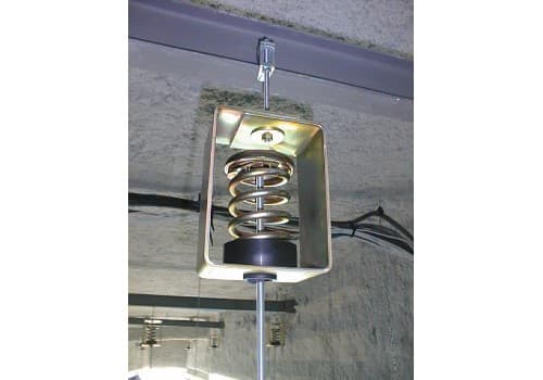 Alt image