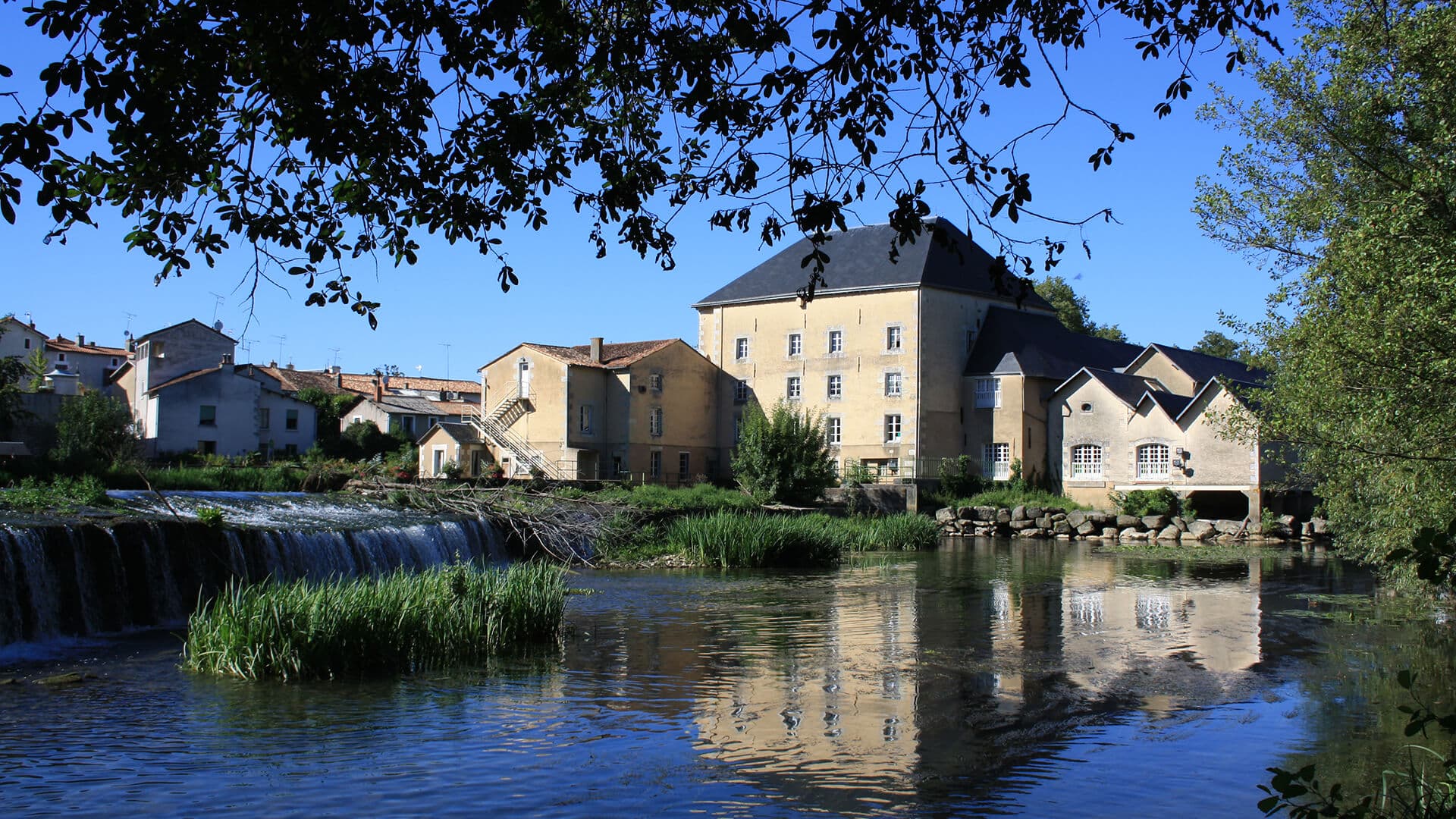 View of Moulin d’Anguitard.